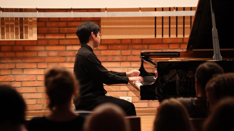 2023-10-23-laureaci-konkursow-recital-fortepianowy-fot -katarzyna-wojtowicz-7-